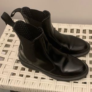 Dr. Martens Flora Smooth Chelsea Boots